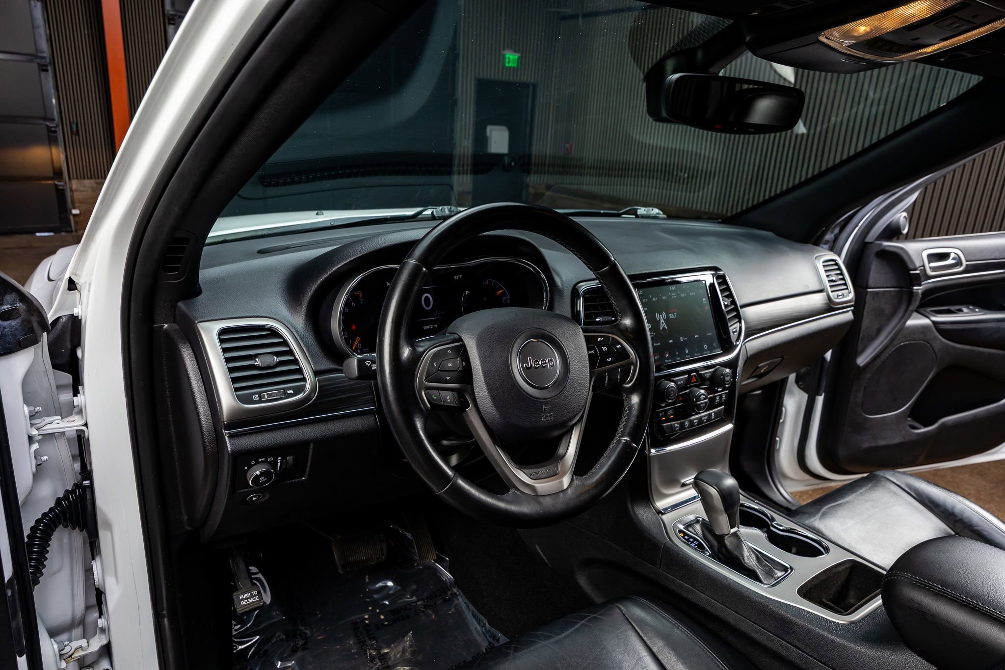 Used 2020 Jeep Grand Cherokee Limited image 12