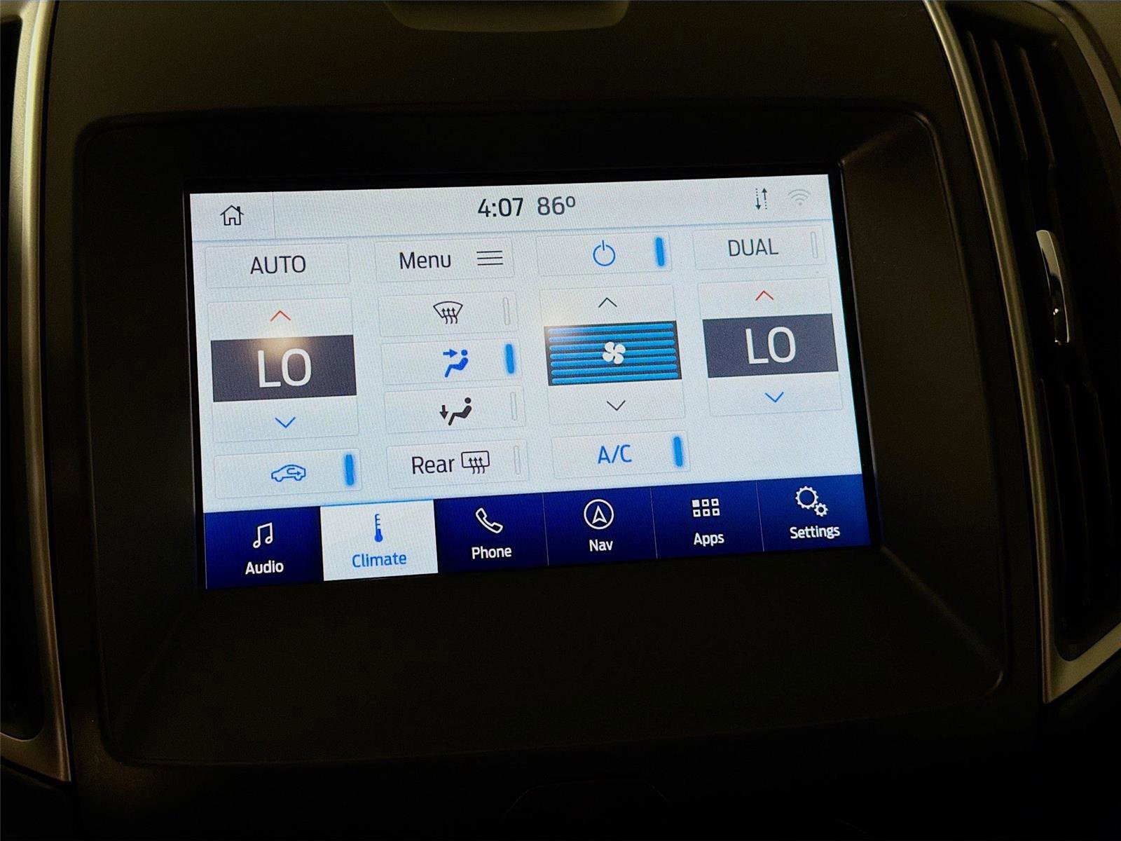 Used 2020 Ford Edge SEL w/ Convenience Package image 17