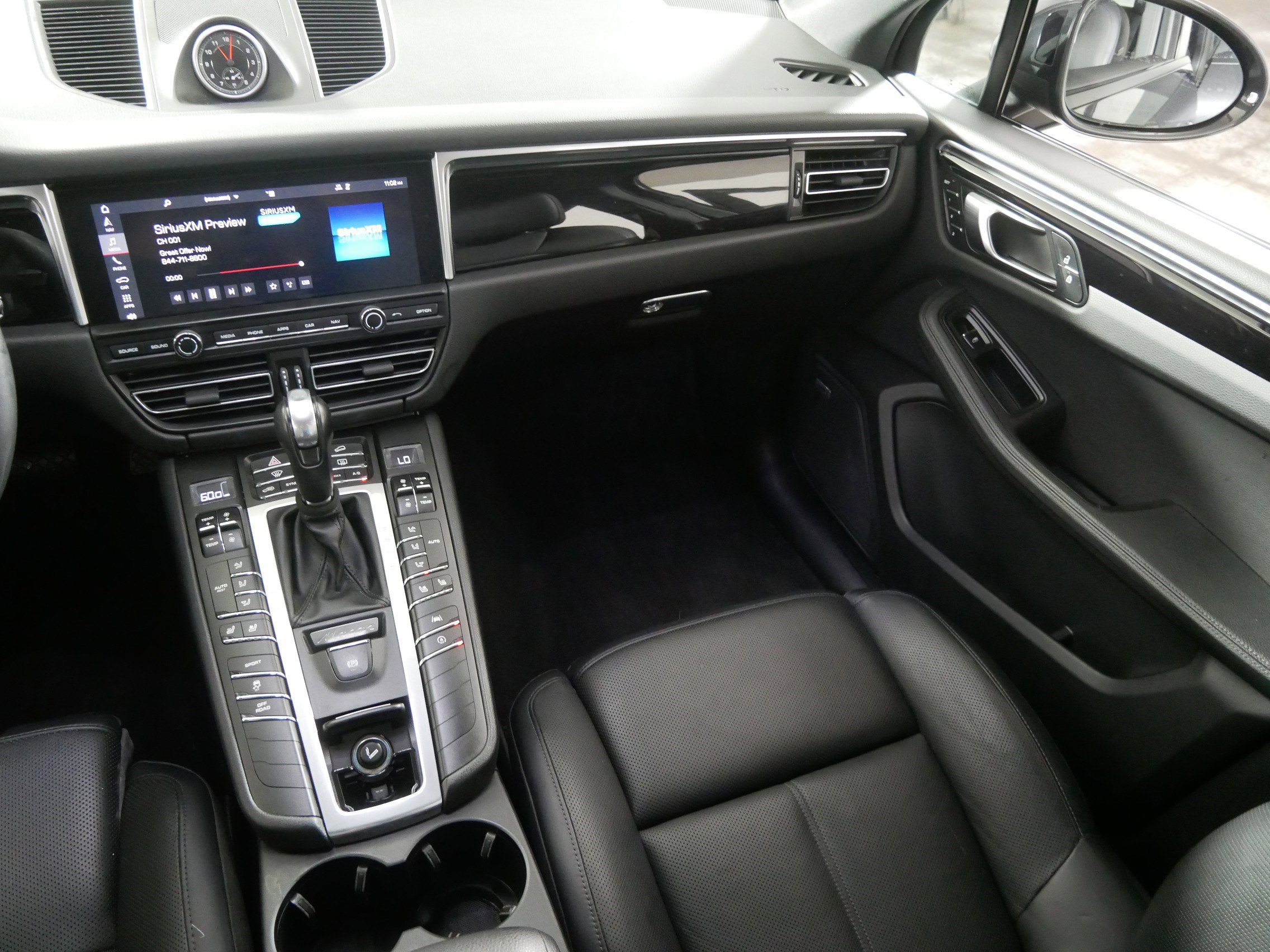 Used 2019 Porsche Macan image 11