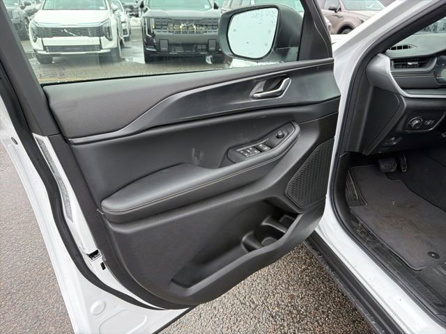 New 2026 Jeep Grand Cherokee Laredo X image 15