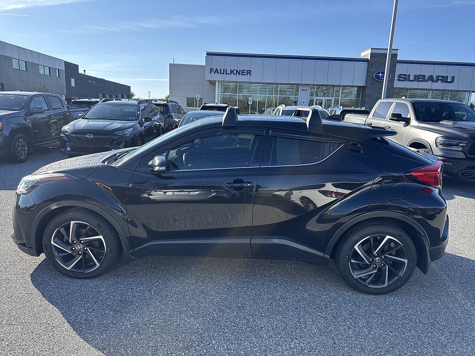 Used 2021 Toyota C-HR Limited FWD image 9