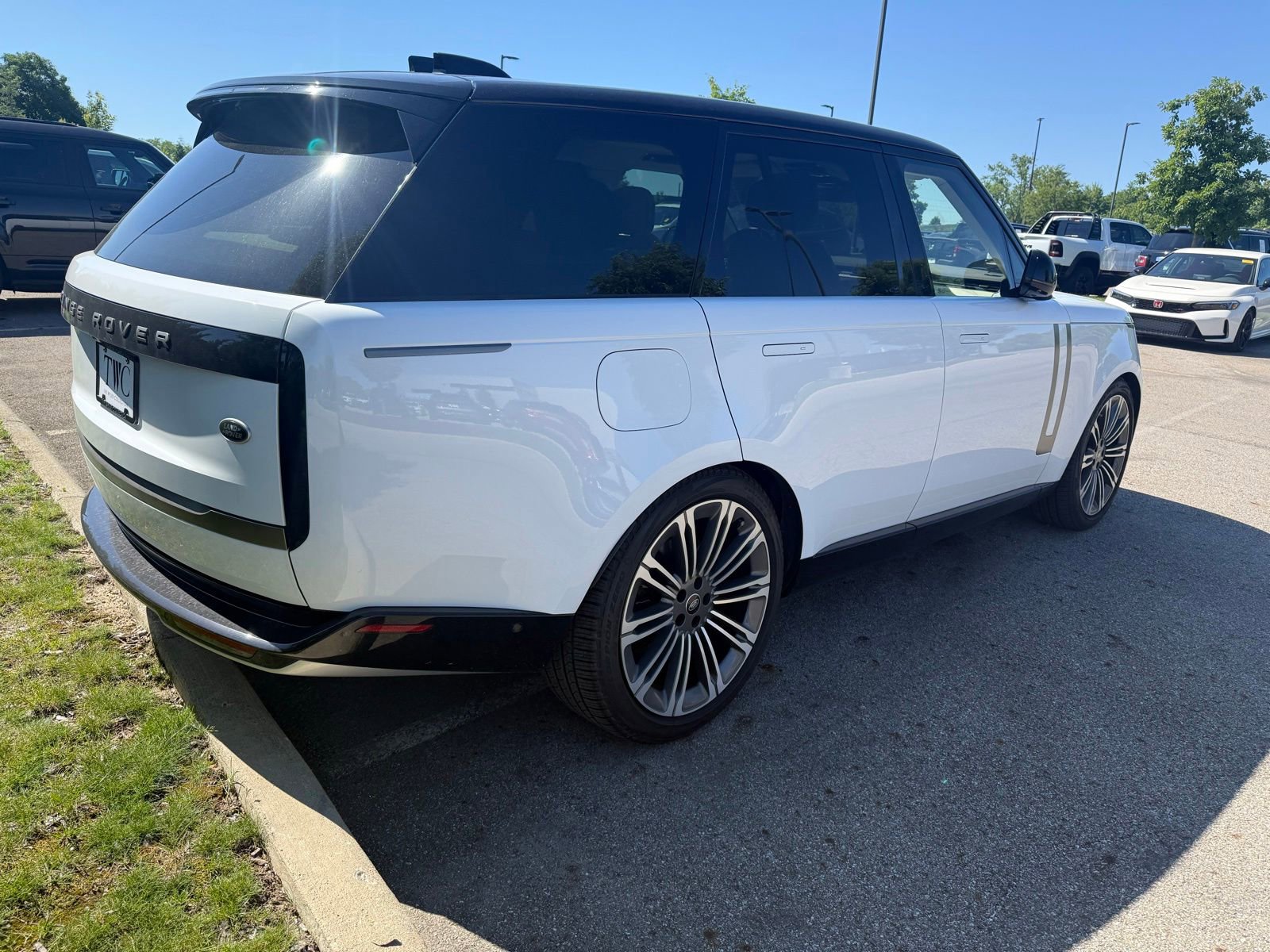 Used 2023 Land Rover Range Rover SE AWD/4WD image 5
