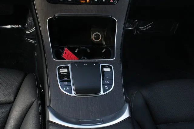 Used 2021 Mercedes-Benz GLC 300 4MATIC image 37