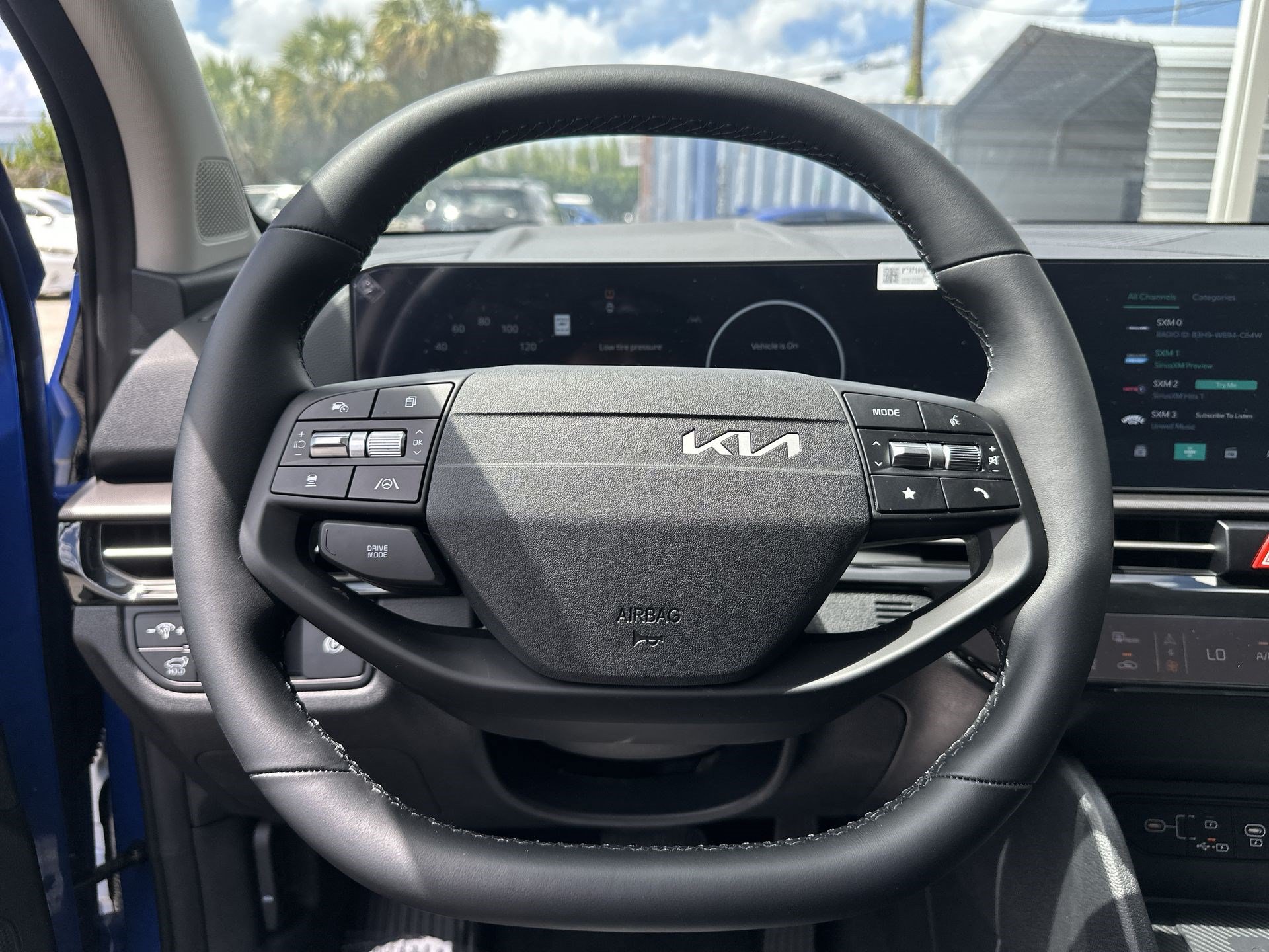 Used 2026 Kia Sportage SX FWD image 11