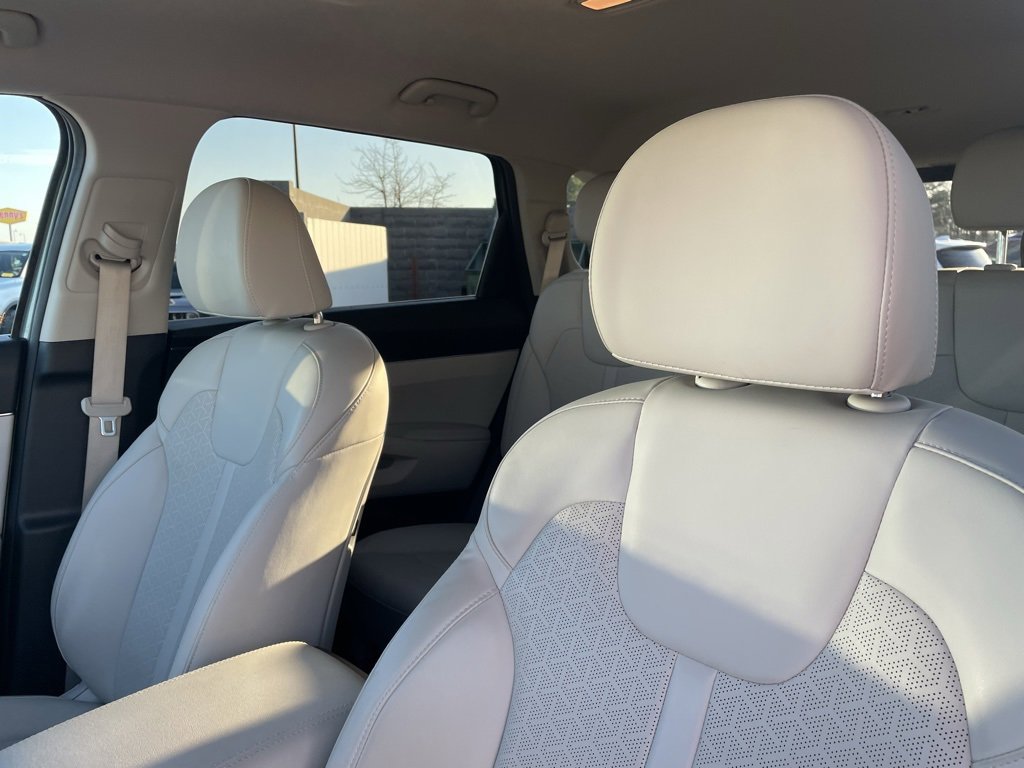 Used 2022 Kia Sorento S image 24