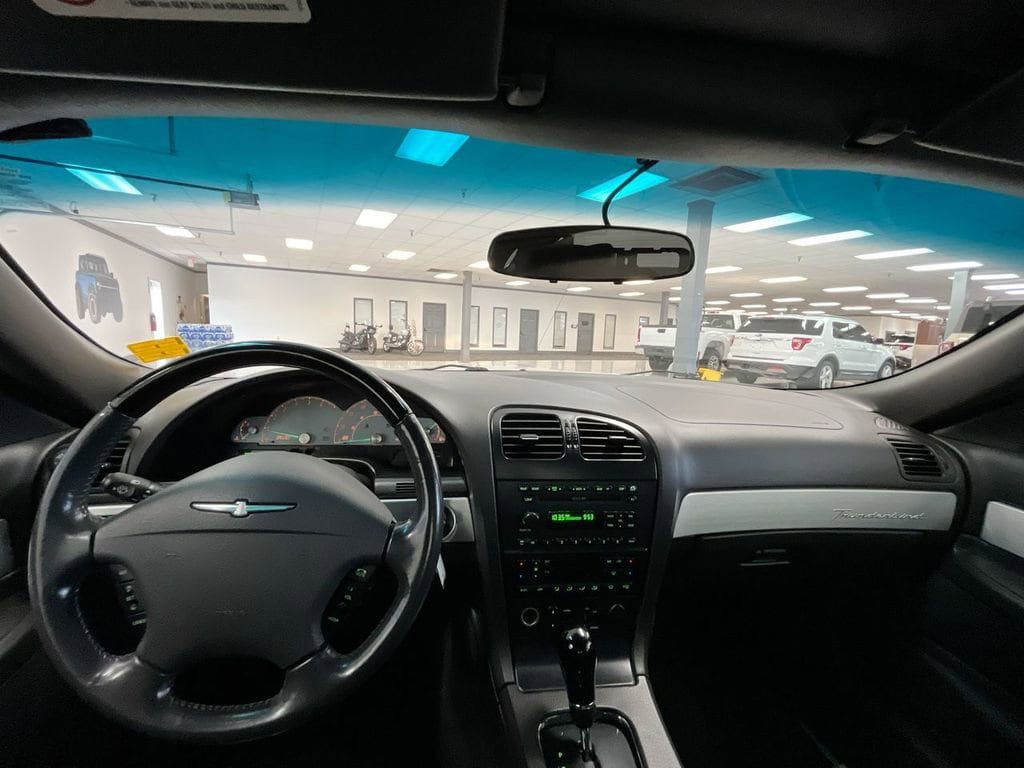 Used 2002 Ford Thunderbird RWD image 16