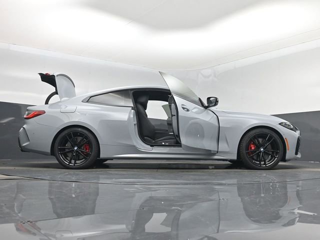 Used 2024 BMW M440i Coupe w/ Premium Package RWD image 7