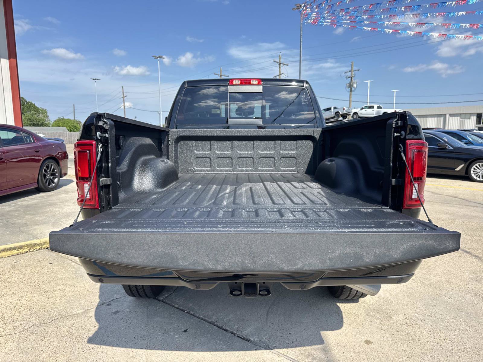 Used 2026 RAM 2500 Laramie AWD/4WD image 8