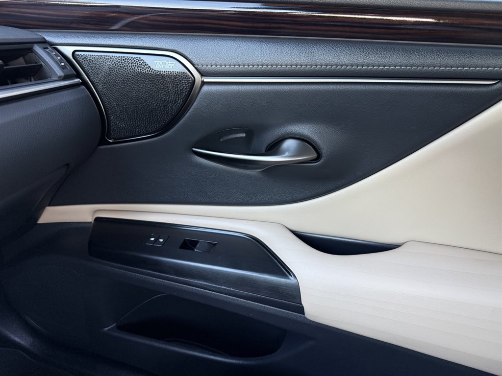 Used 2020 Lexus ES 350 w/ Premium Package FWD image 31