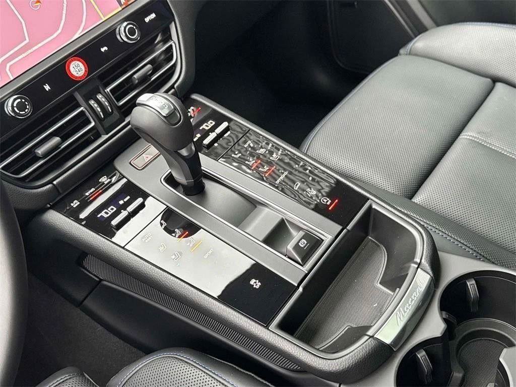 New 2025 Porsche Macan image 58