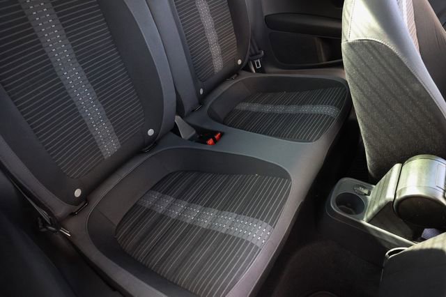 Used 2014 Volkswagen Beetle R-Line FWD image 15