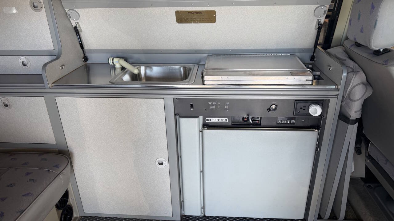 Used 1997 Volkswagen Eurovan Camper FWD image 49