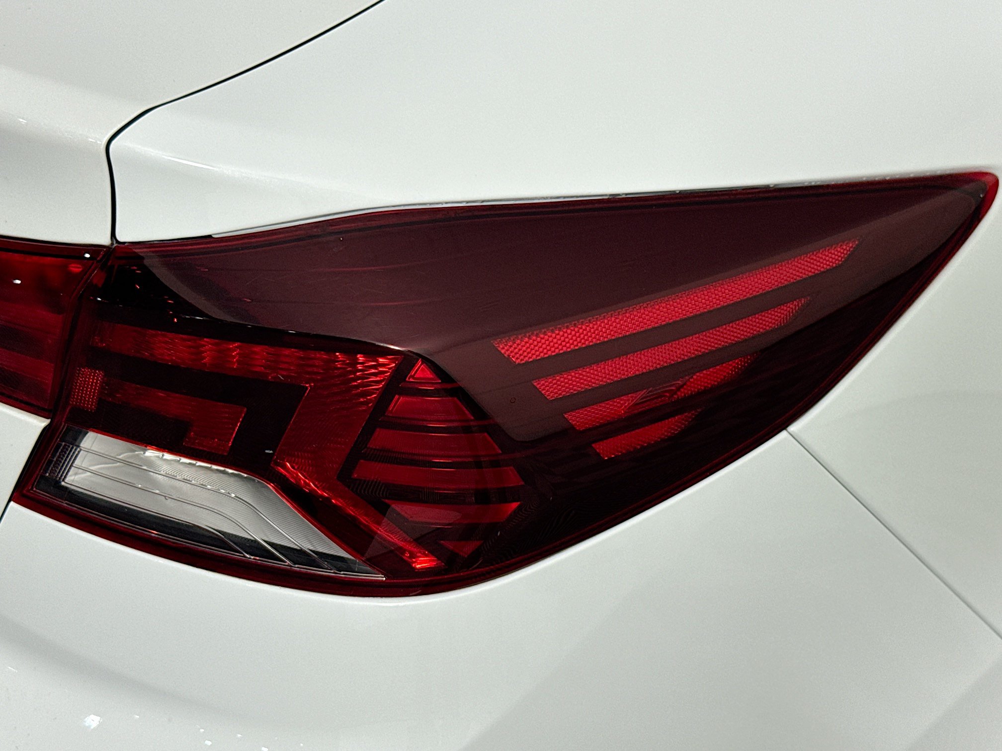 Used 2019 Hyundai Elantra SE FWD image 31