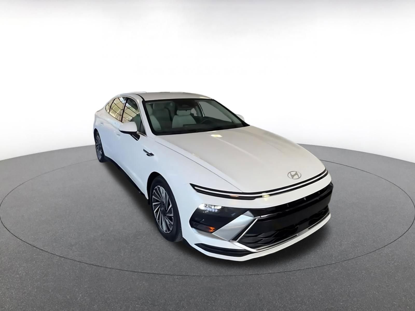 Used 2025 Hyundai Sonata SEL image 3