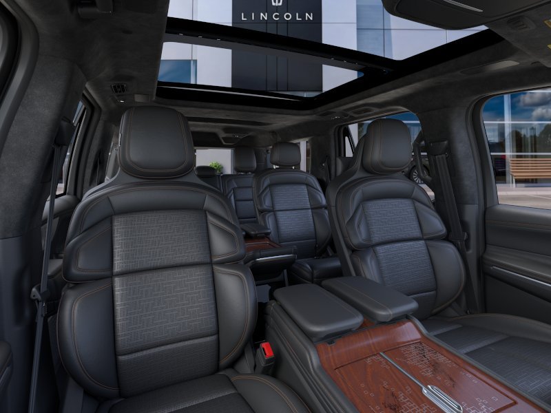 New 2026 Lincoln Navigator L Black Label AWD/4WD image 10