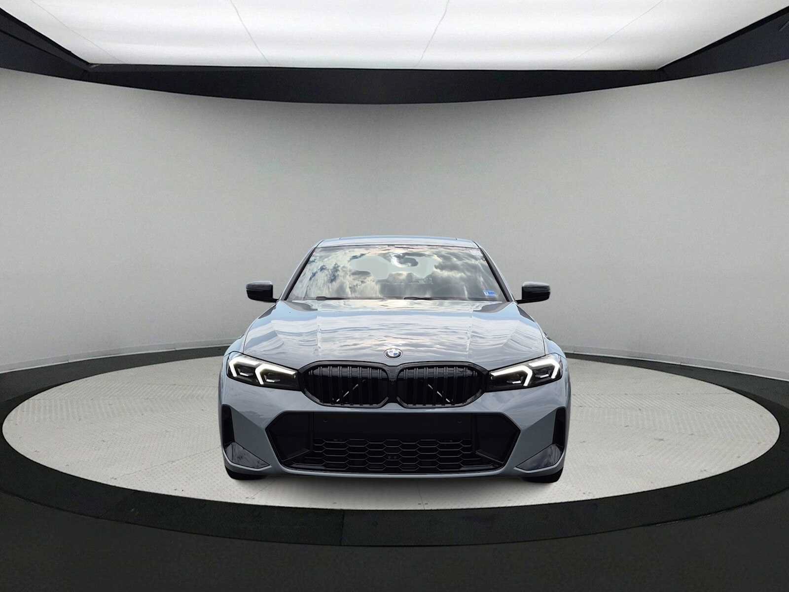 New 2026 BMW 330i Sedan w/ M Sport Package RWD image 3
