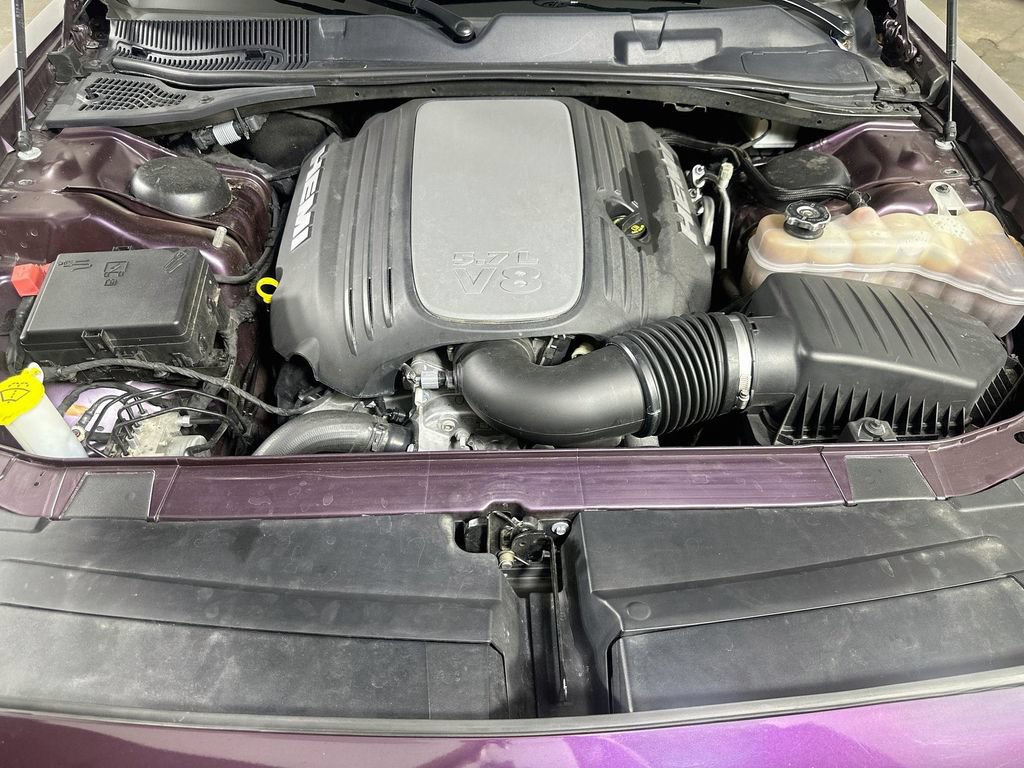 Used 2022 Dodge Challenger R/T RWD image 9