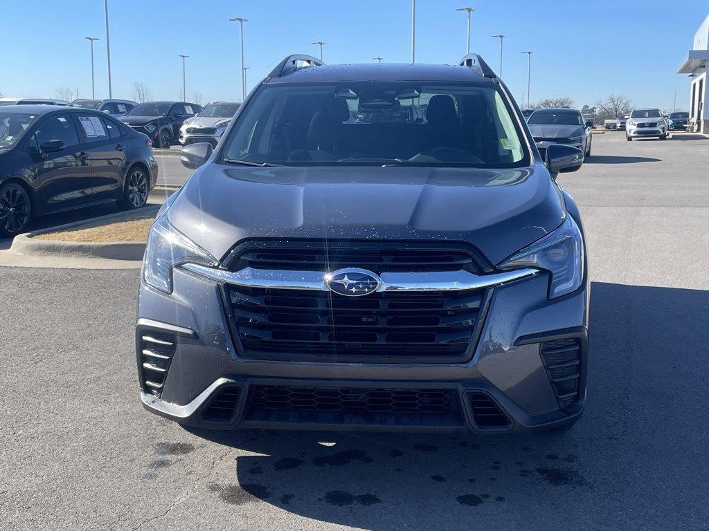 Used 2023 Subaru Ascent Premium image 2