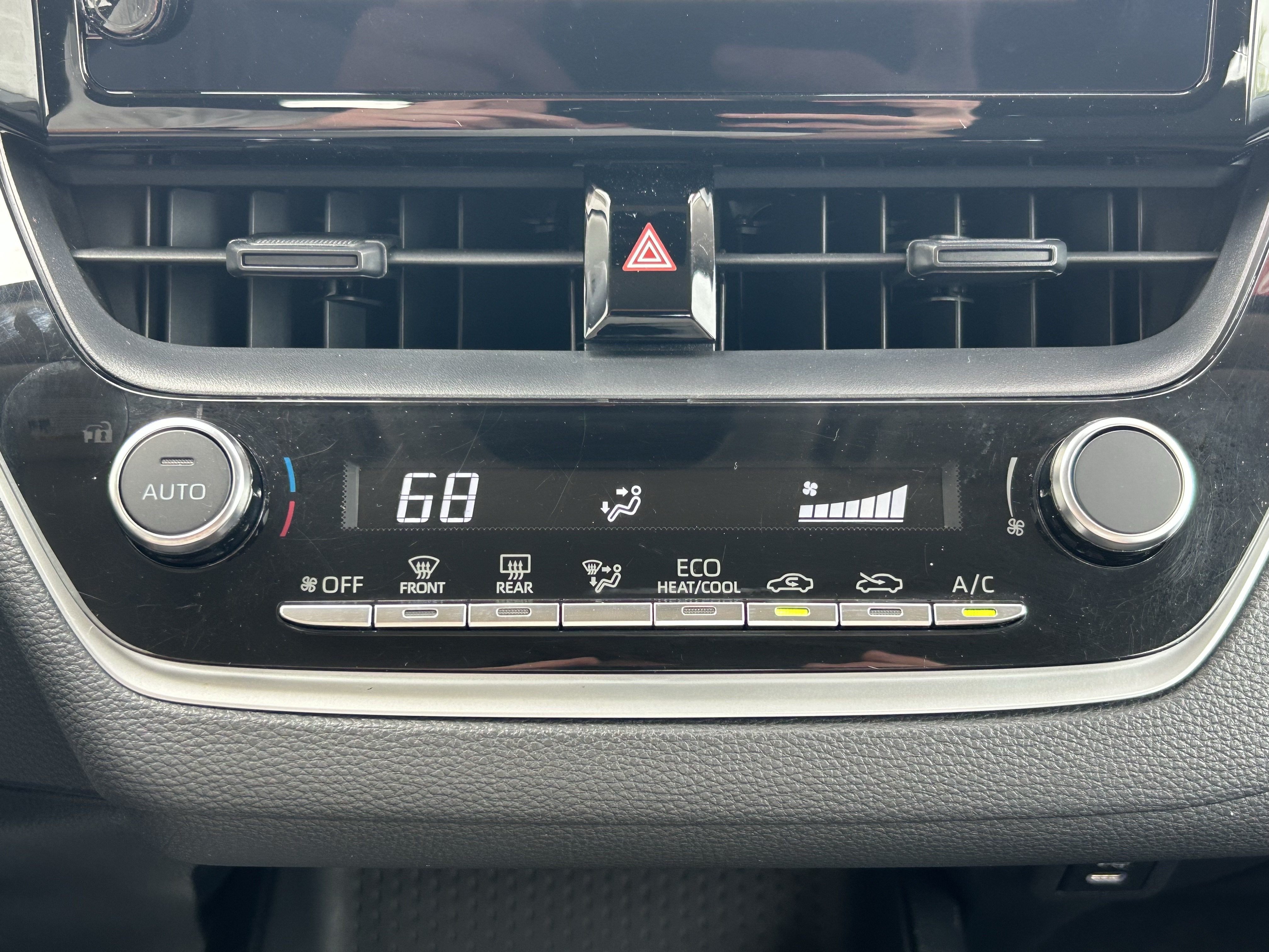 Certified 2024 Toyota Corolla LE FWD image 28