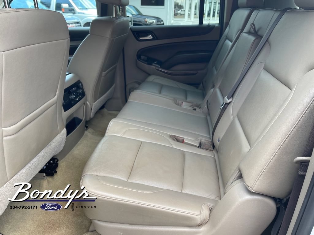 Used 2017 Chevrolet Suburban LT w/ Luxury Package RWD image 11