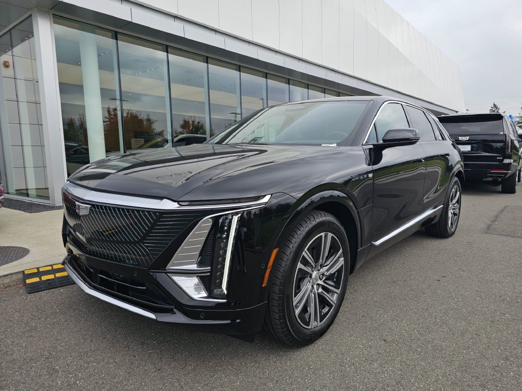 New 2027 Cadillac Lyriq Luxury AWD/4WD image 3