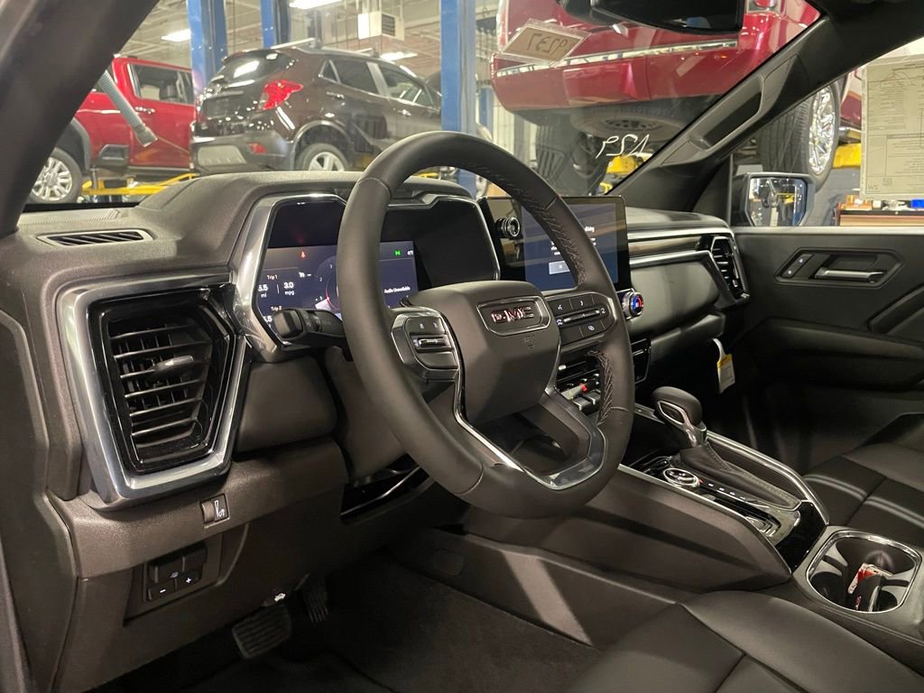 New 2026 GMC Canyon Elevation w/ Convenience Package image 9