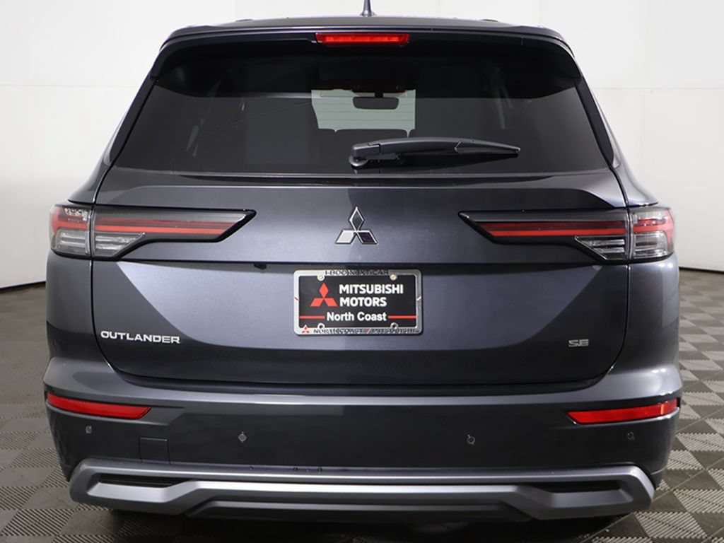 New 2026 Mitsubishi Outlander SE FWD image 14