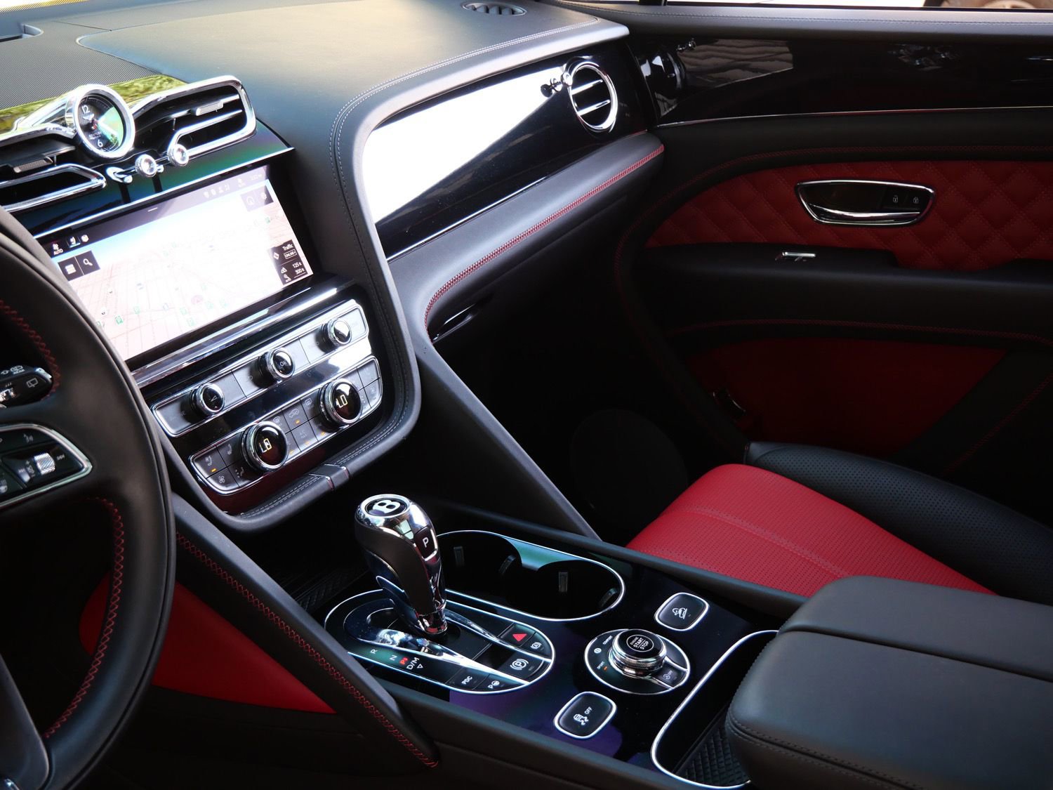 Used 2022 Bentley Bentayga image 15