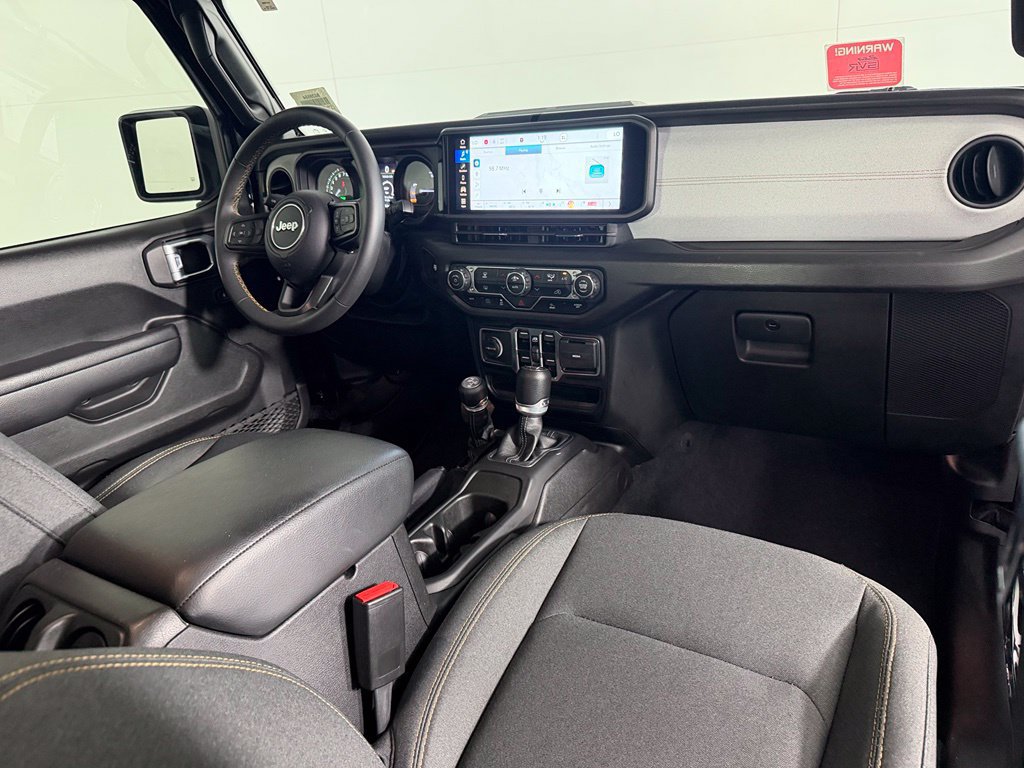 Used 2024 Jeep Wrangler Unlimited AWD/4WD image 15
