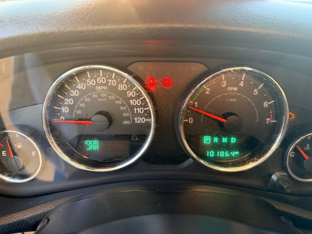 Used 2015 Jeep Wrangler Unlimited Sahara w/ Connectivity Group image 20