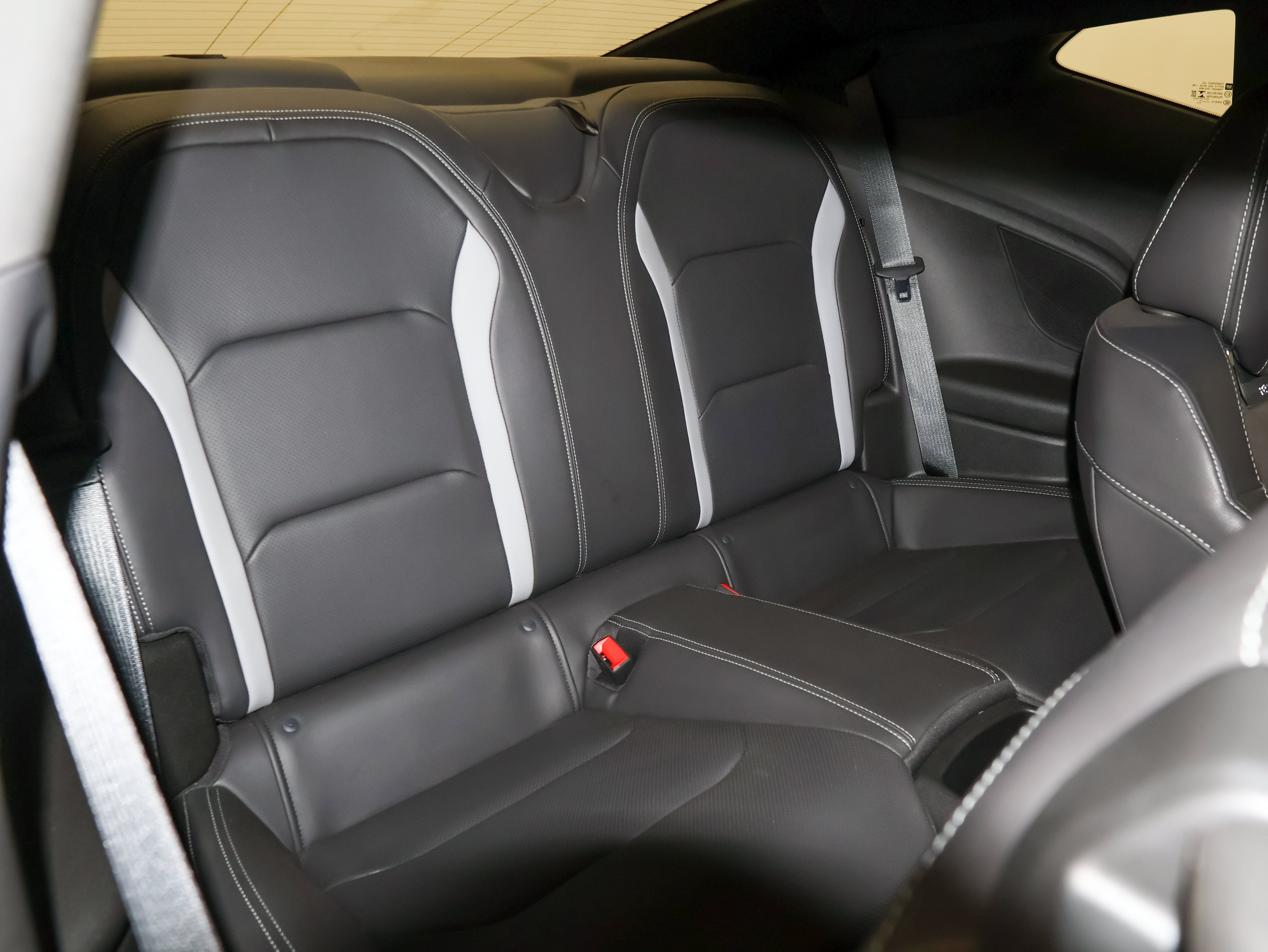 Used 2019 Chevrolet Camaro SS RWD image 47
