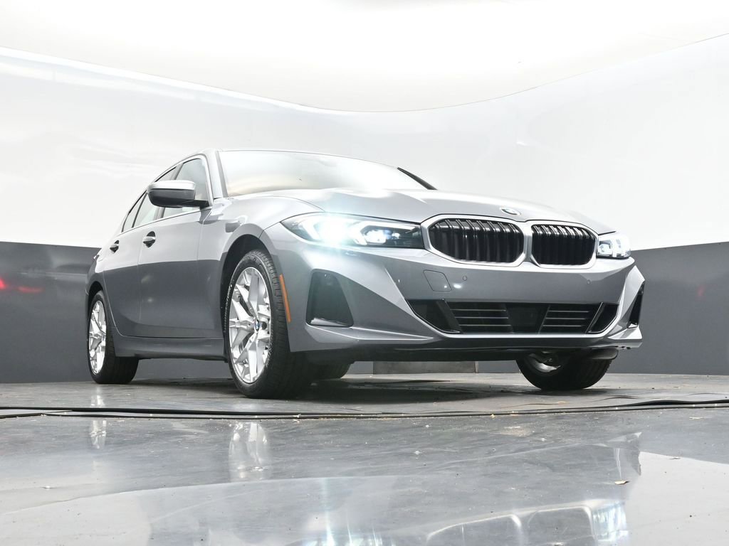 New 2026 BMW 330i Sedan w/ Convenience Package RWD image 45