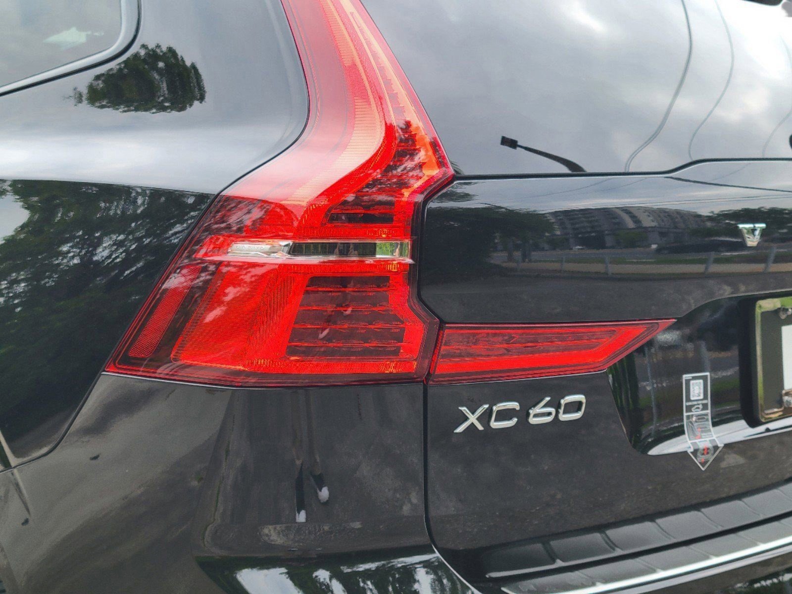 New 2024 Volvo XC60 B5 Ultimate w/ Protection Package Premier AWD/4WD image 12