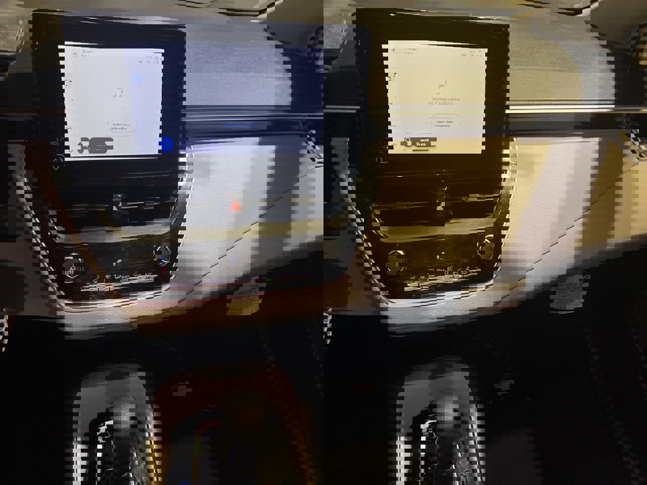 Used 2025 Toyota Corolla LE image 11