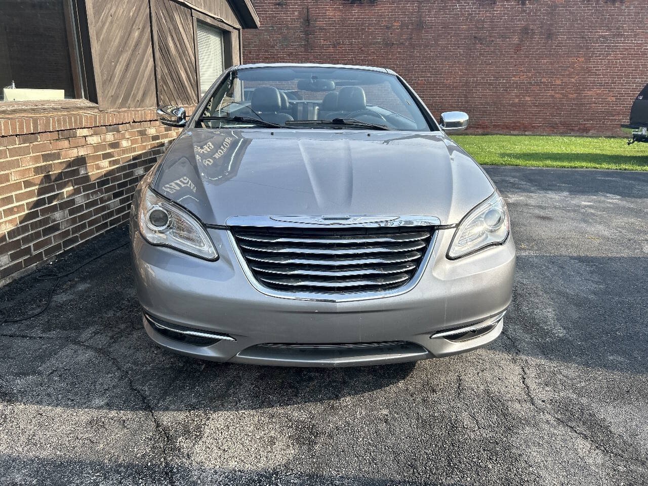 Used 2013 Chrysler 200 Limited FWD image 6