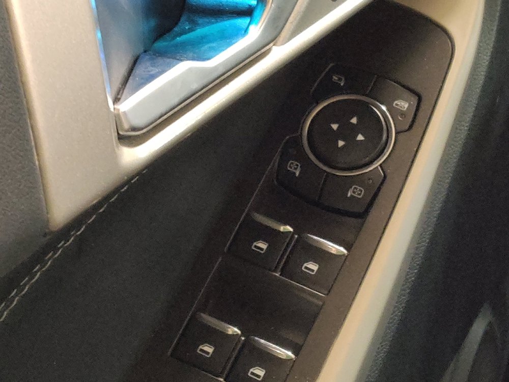 Used 2024 Ford Explorer Limited image 27