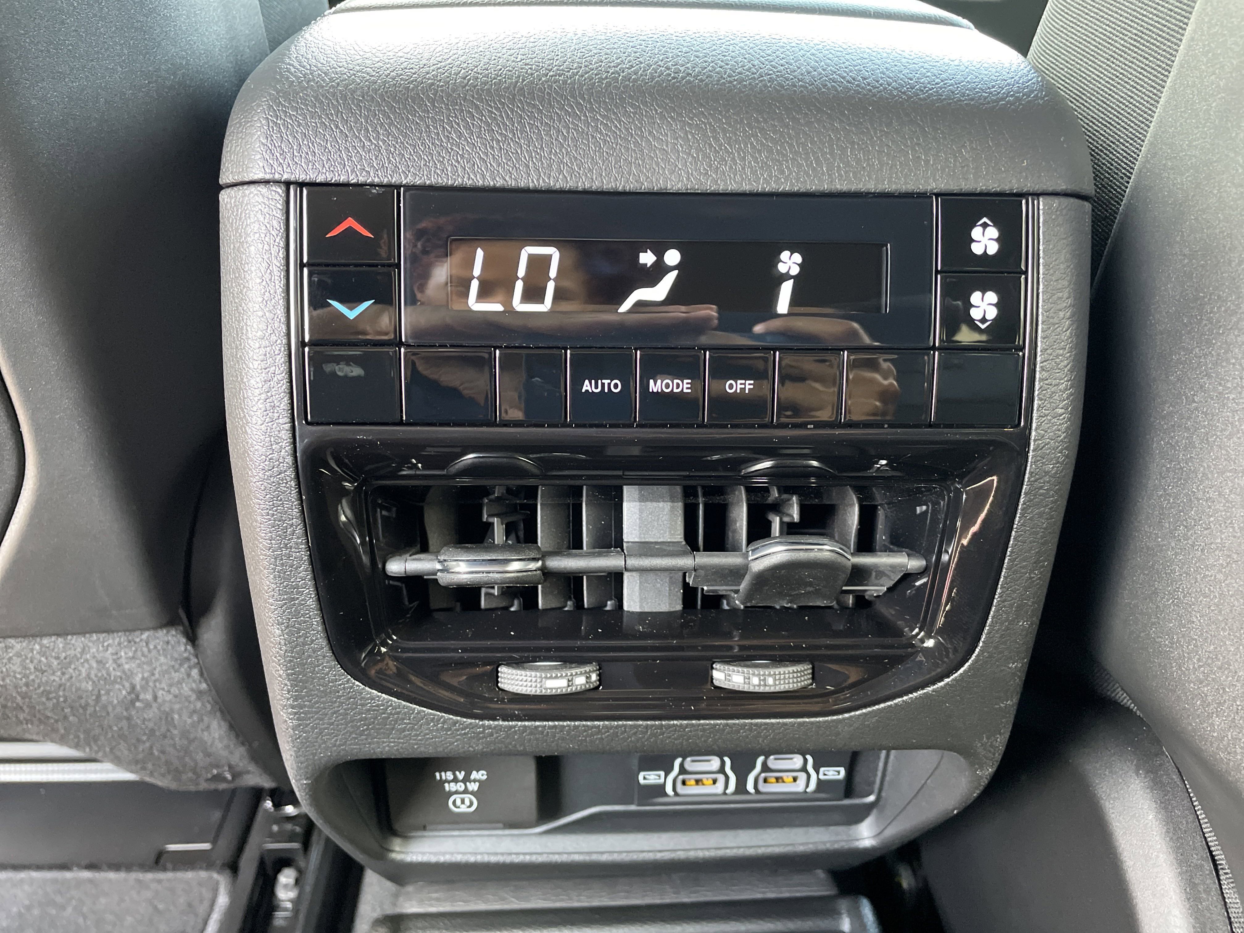 New 2025 Jeep Grand Cherokee L Altitude image 37