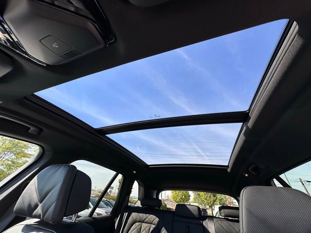 New 2026 BMW X5 xDrive50e w/ Climate Comfort Package image 27