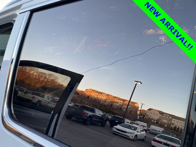 Used 2023 Jeep Grand Wagoneer L Series II w/ Premium Group II image 10