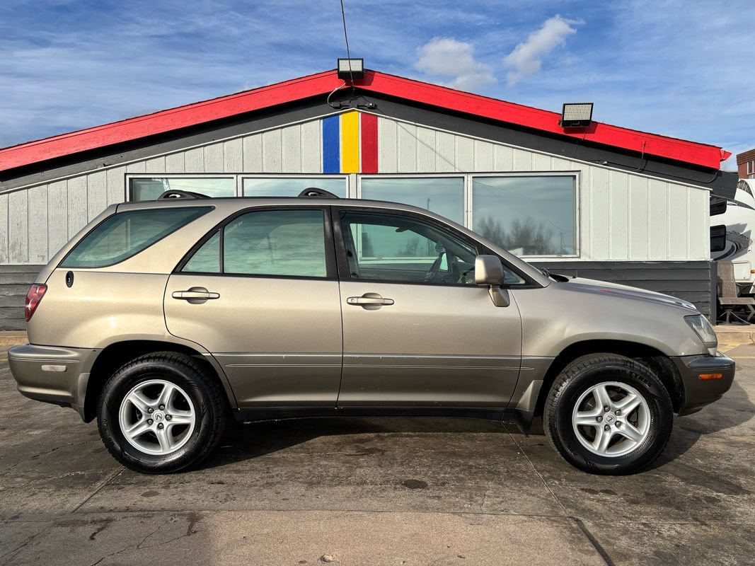 Used 2000 Lexus RX 300 FWD image 2