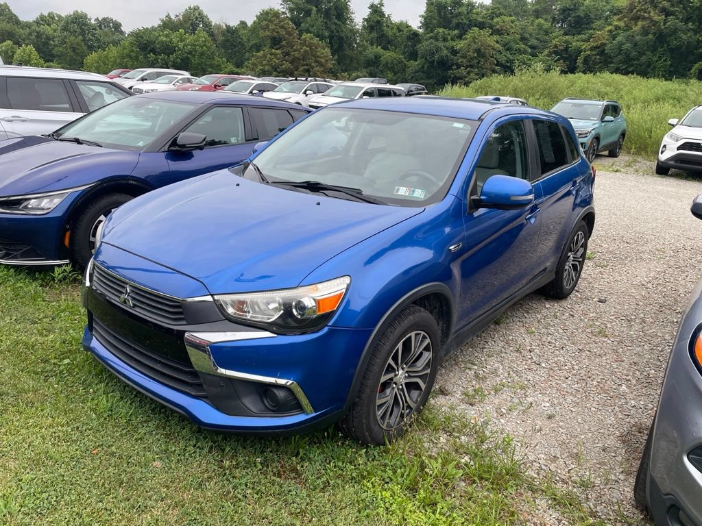 Used 2017 Mitsubishi Outlander Sport ES AWD/4WD image 3
