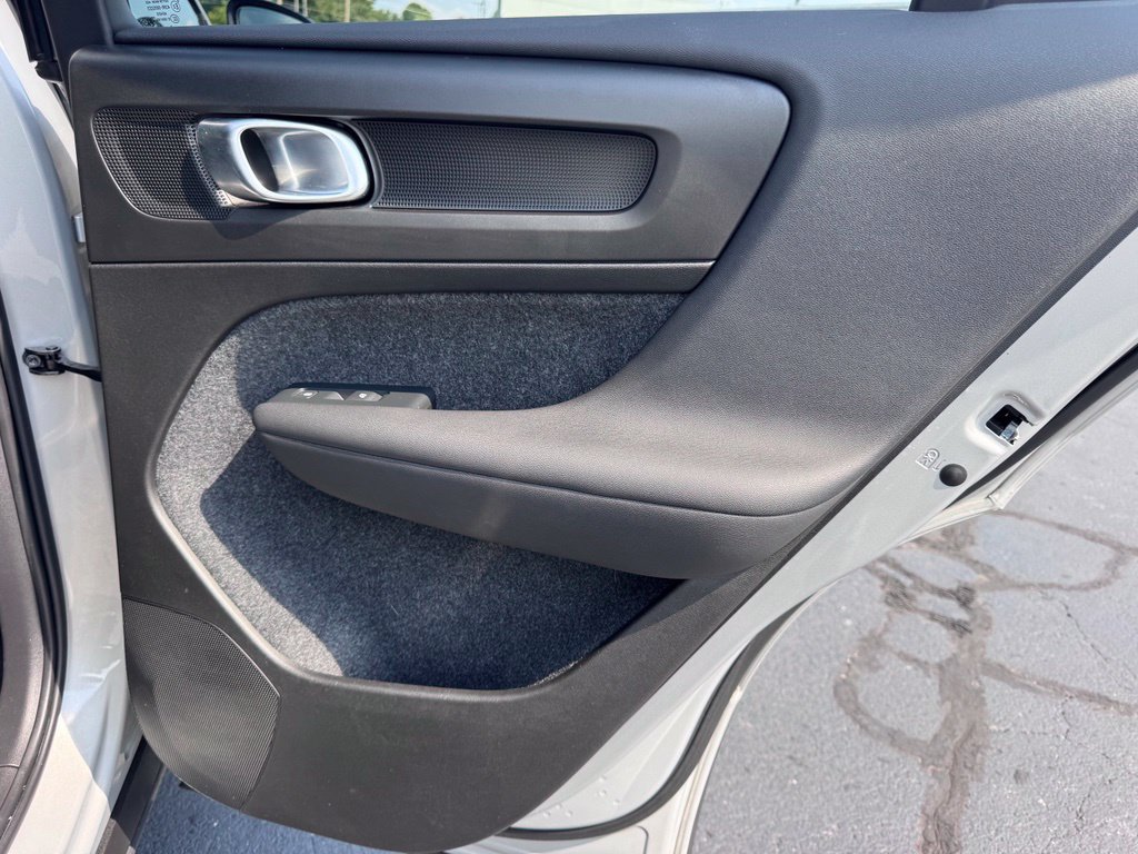 Used 2023 Volvo C40 P8 Recharge Ultimate AWD/4WD image 25