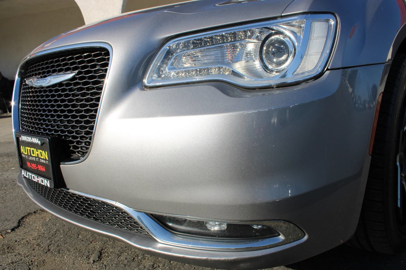 Used 2016 Chrysler 300 C RWD image 4