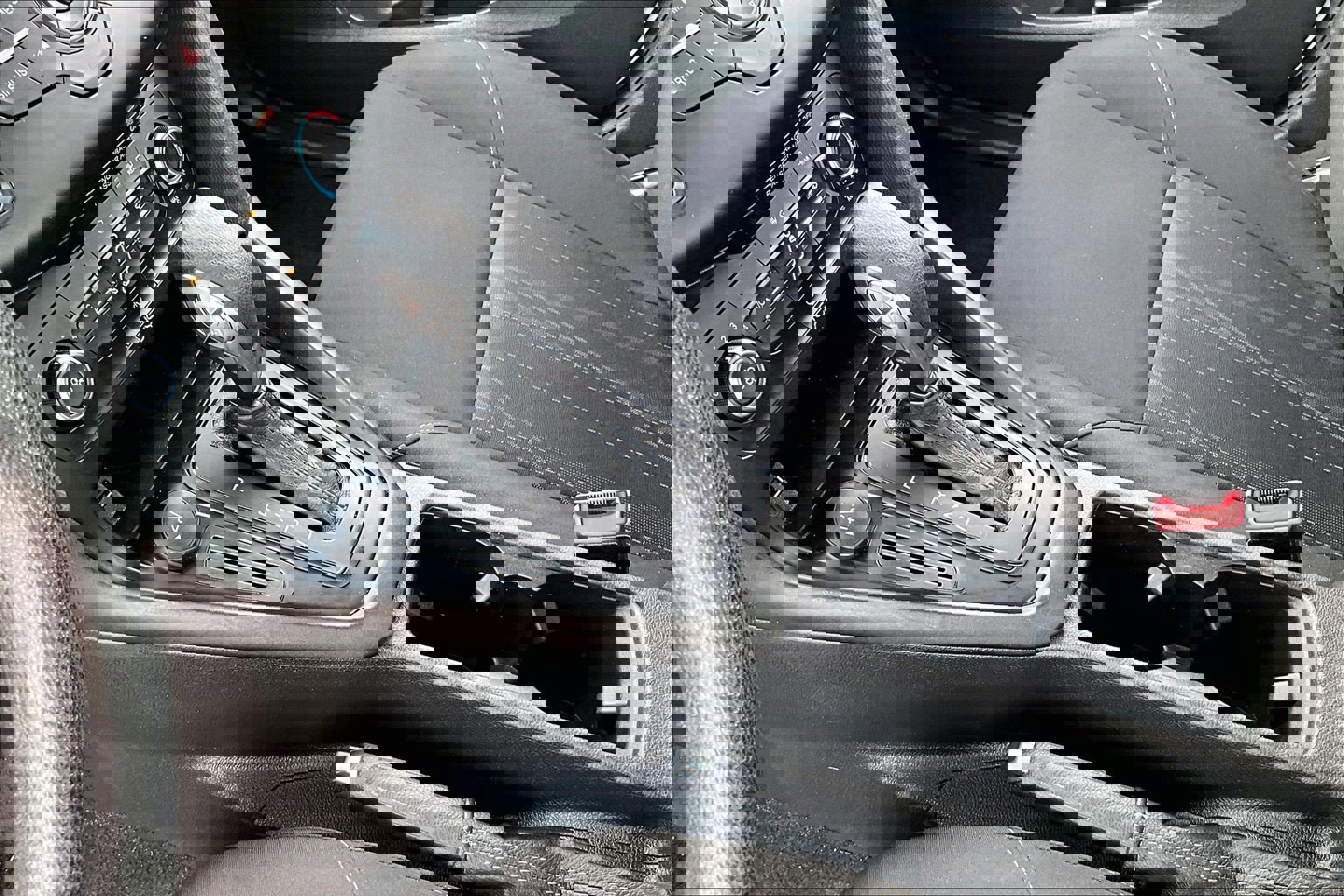 Used 2018 Ford Focus SE FWD image 8