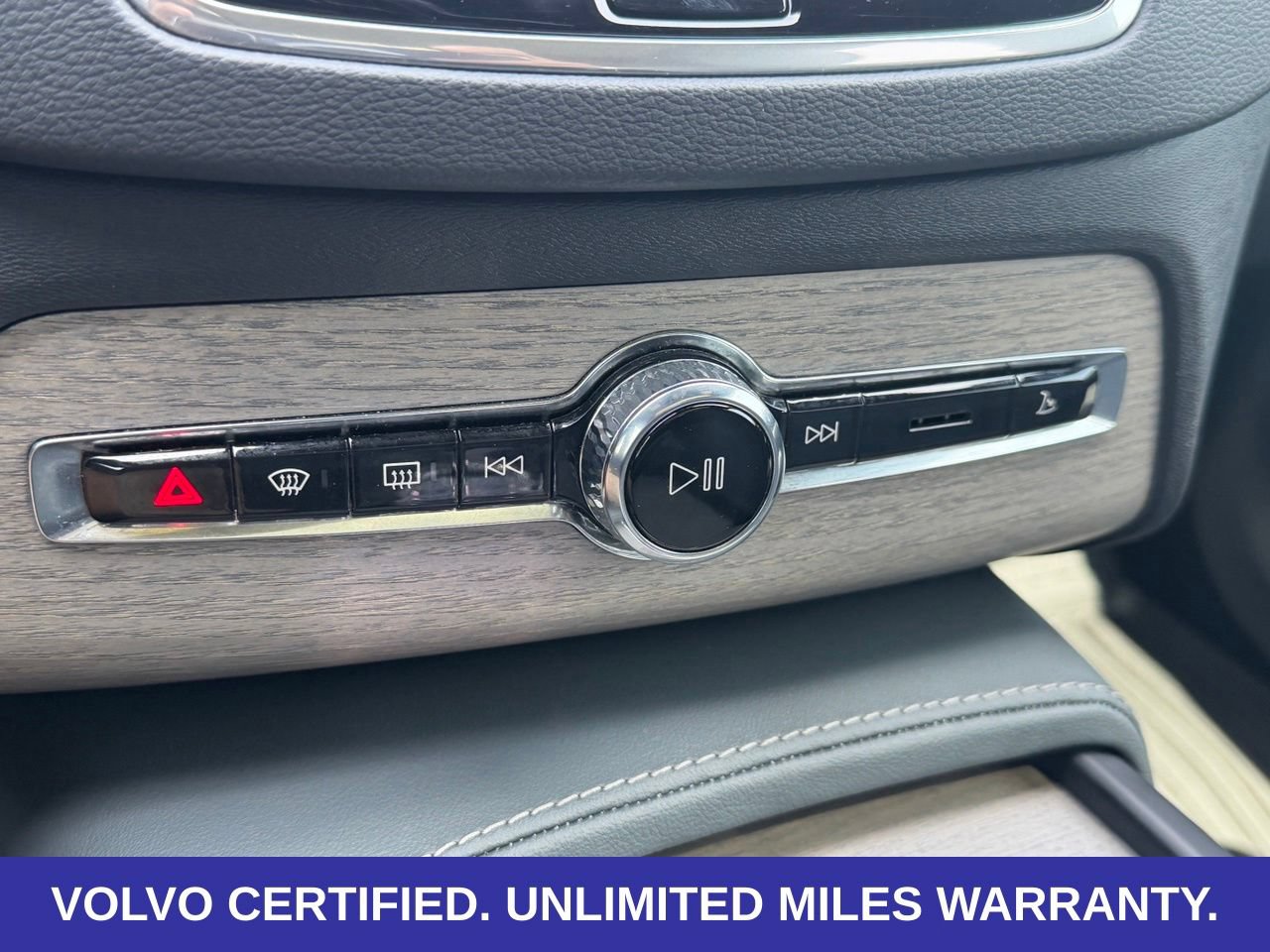 Certified 2024 Volvo XC90 T8 Ultimate w/ Protection Package Premier AWD/4WD image 21