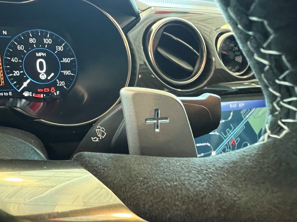 Used 2022 Ford Mustang Shelby GT500 w/ Carbon Fiber Track Pack image 32