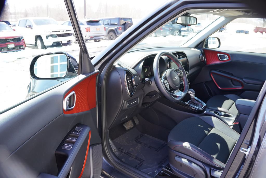 Certified 2023 Kia Soul GT-Line FWD image 14