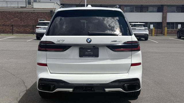Used 2024 BMW X7 xDrive40i w/ M Sport Package AWD/4WD image 39