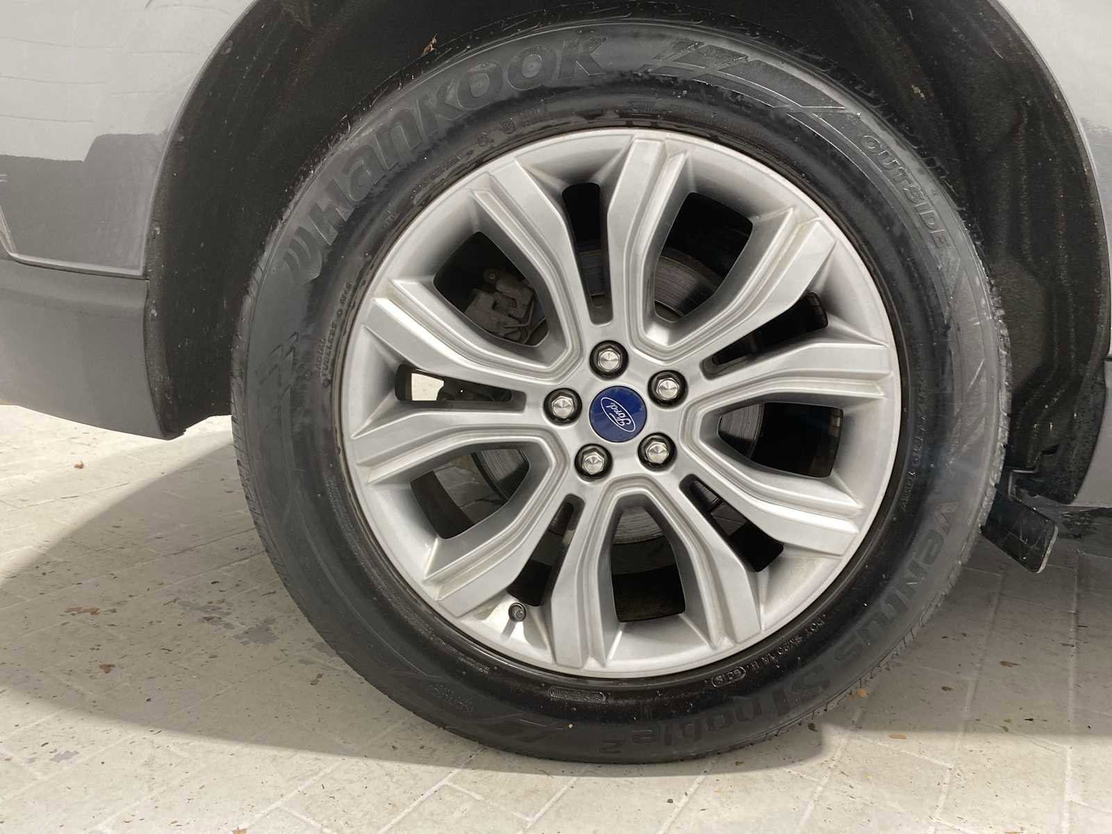 Used 2019 Ford Edge Titanium w/ Cold Weather Package image 8