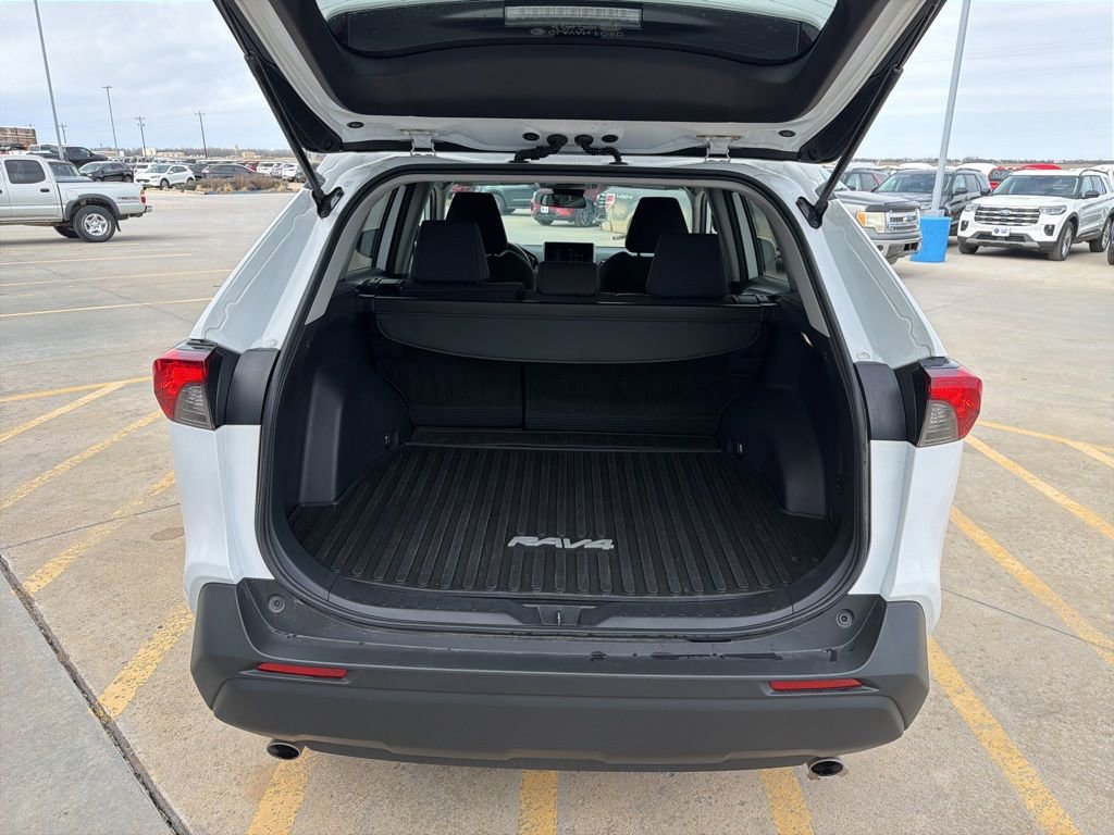 Used 2024 Toyota RAV4 LE image 21